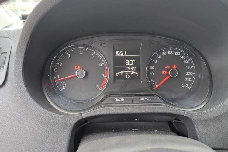 Used Volkswagen Polo 2016 1.4L Manual Fashion Model
