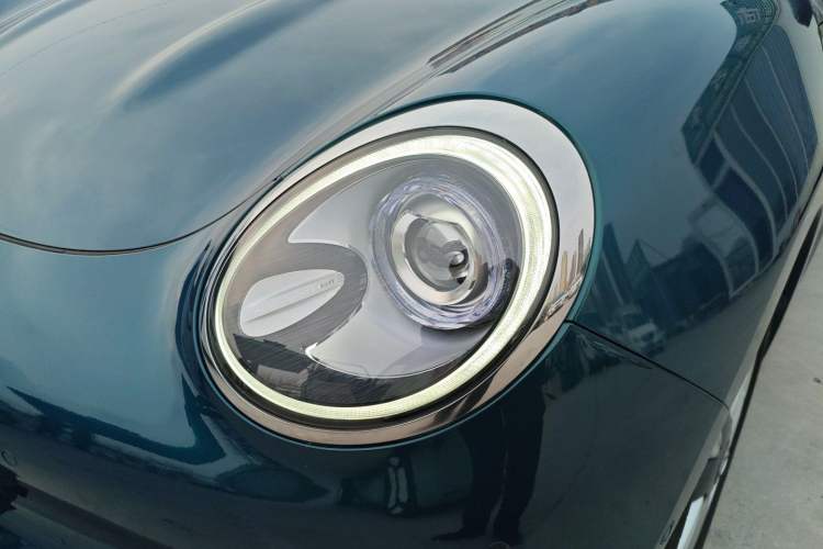 Used ORA Good Cat 2021 400km Standard Range Athena Edition Lithium-Ion Battery Left Front Headlight