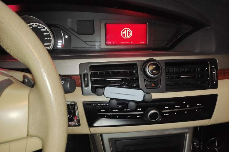 Used MG 6 2012 Hatchback 1.8L Automatic Drive Value Edition Audio And AC Panel