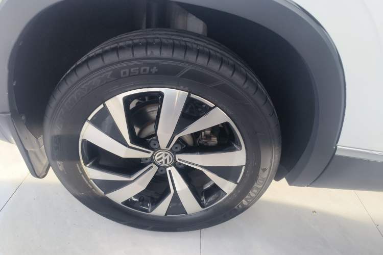 Used Volkswagen Tayron 2022 280TSI Two-Wheel Drive Luxury Smart Connectivity Version Right Rear Wheel Hub
