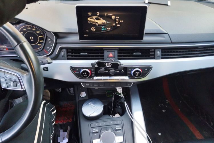 Used Audi A4L 2018 30th Anniversary Edition 40 TFSI Fashion Model
