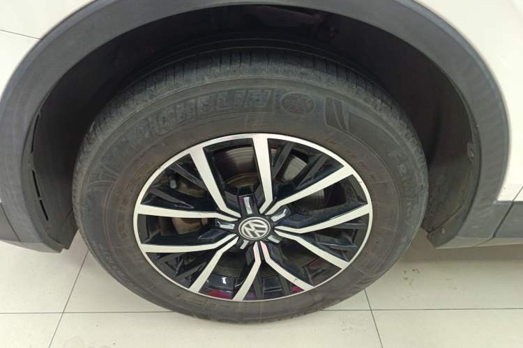 Used Volkswagen Tiguan L 2017 330TSI Automatic Two-Wheel Drive Luxury Edition
