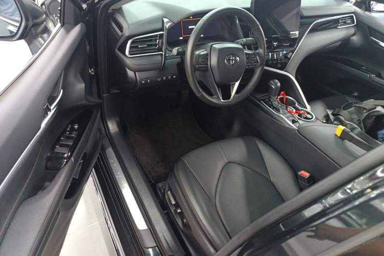 Used Toyota Camry 2023 2.5G Luxury Edition
