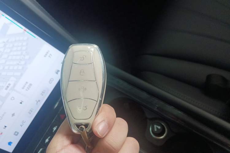 Used Hongqi H5 2023 1.5T DCT Smart Connect Flagship Edition Vehicle Key