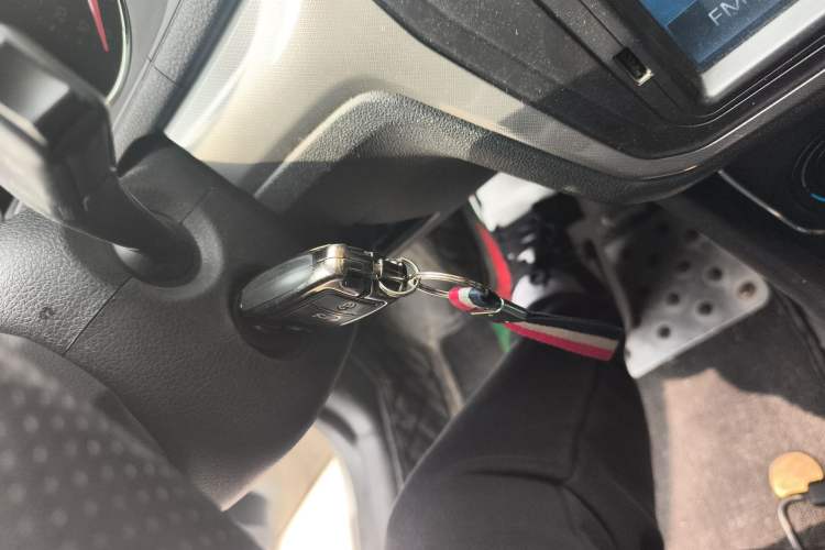 Used Volkswagen Lavida 2015 1.6L Automatic Comfort Edition Vehicle Key