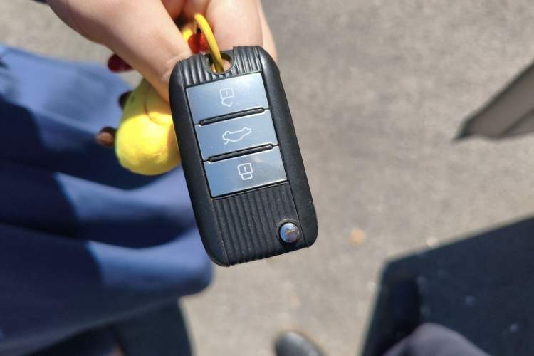 Used Roewe i6 New Energy 2017 45T Hybrid Connective Smart Luxury Edition