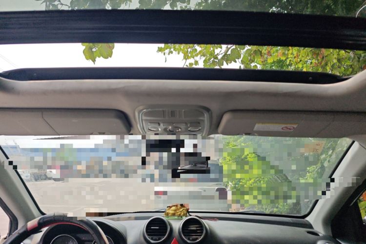 Used Haval H6 2015 Upgraded Model 1.5T Manual Two-Wheel Drive Elite Version Headliner