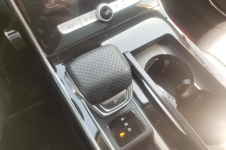 Used Roewe RX5 eMAX 2020 500 PHEV Smart Cabin Flagship Edition
