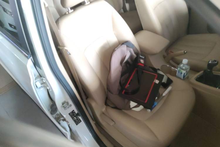 Used Baojun 730 2015 1.8L Manual Luxury Navigation ESP Version 7-seater
