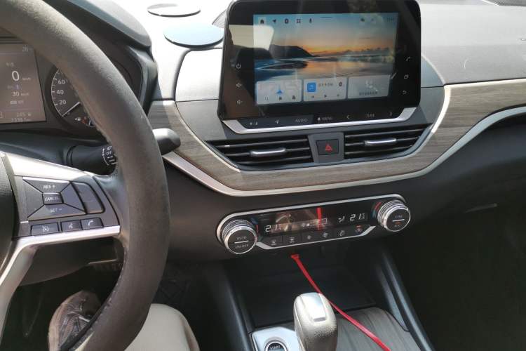 Used Nissan Teana 2021 2.0L XL Comfort Edition Audio And AC Panel