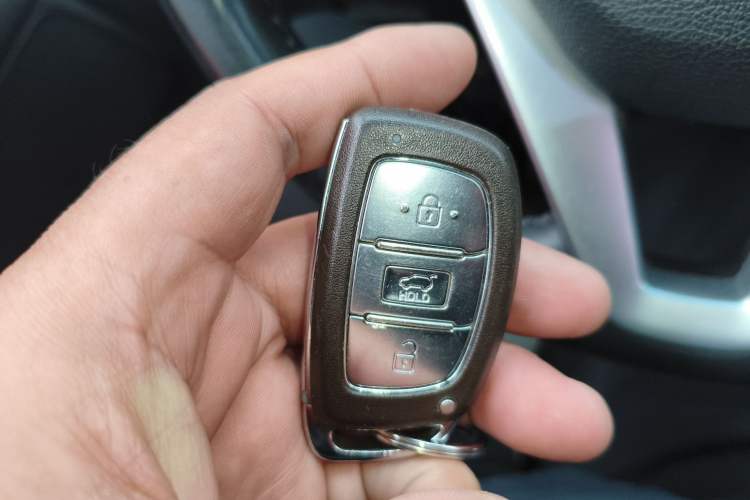 Used Hyundai Tucson 2015 1.6T Dual-Clutch Two-Wheel-Drive Smart Model Vehicle Key