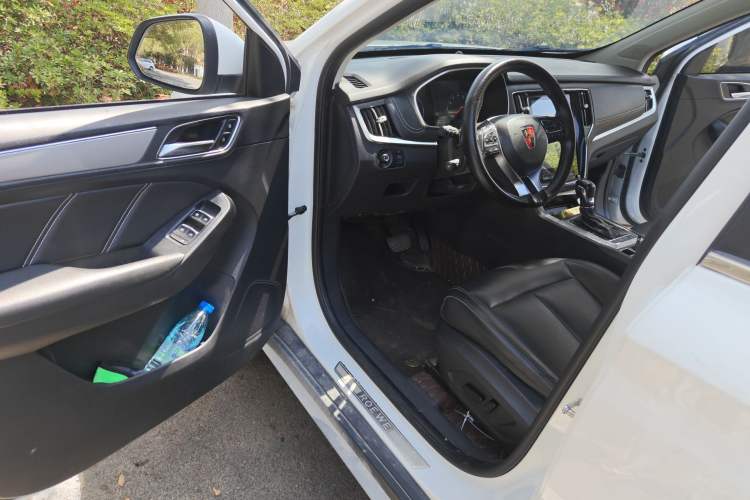 Used Roewe RX5 2019 20T Two-Wheel Drive Automatic 4G Connected Platinum Edition