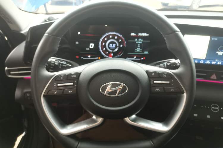 Used Hyundai Elantra 2022 1.5L CVT LUX Prestige Edition