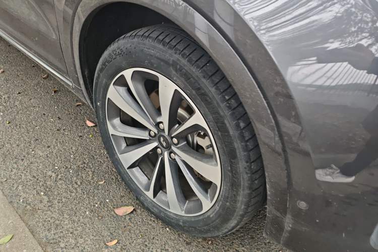 Used Li Auto ONE 2021 Extended-Range 6-Seater Version Right Front Wheel Hub