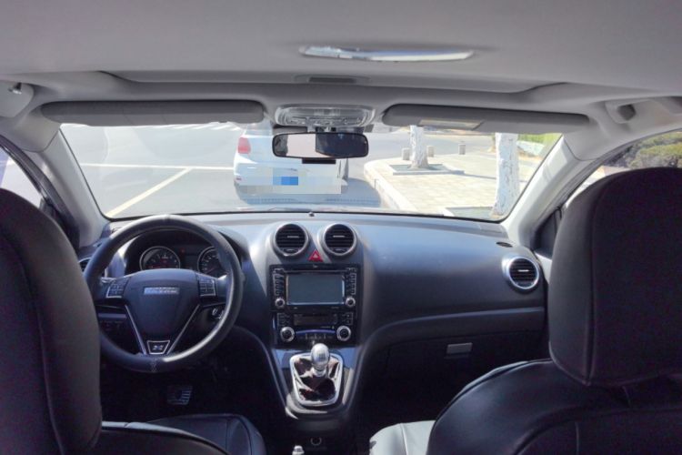 Used Haval H6 2016 Upgraded Model 1.5T Manual Two-Wheel Drive Elite Version
