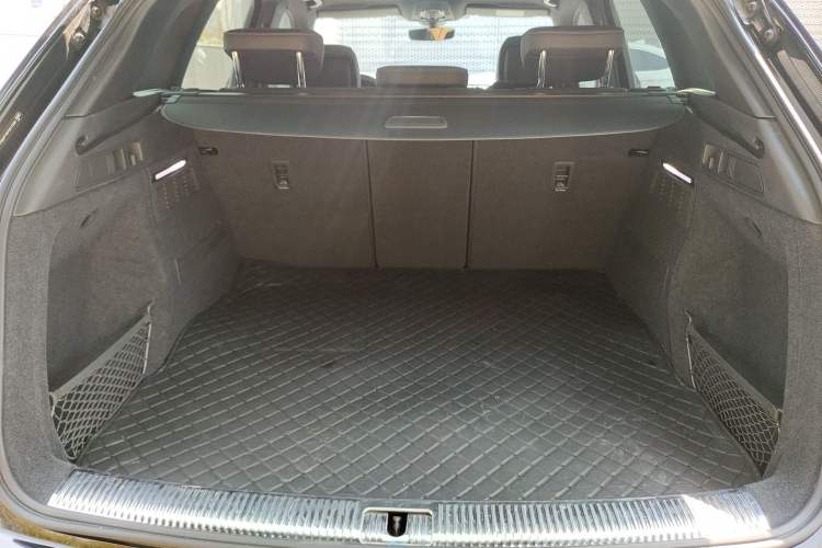 Used Audi Q5L 2023 40T Luxury Dynamic Model
