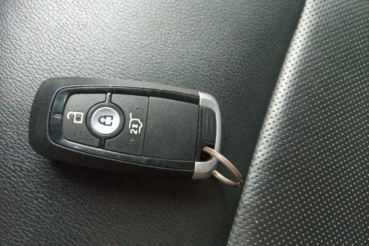 Used Ford Explorer 2020 EcoBoost 285 4x4 Titanium Edition 7-Seater
