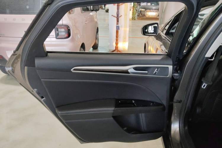 Used Ford Mondeo 2013 2.0L GTDi 200 Fashion Edition