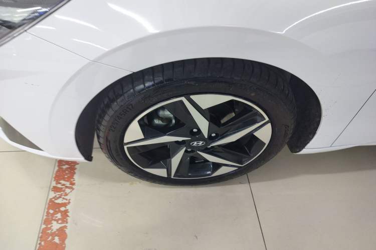 Used Hyundai Elantra 2021 1.5L CVT GLX Elite Edition Left Front Wheel Hub