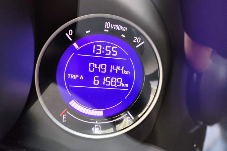 Used Honda Fit 2016 1.5L LXS CVT Comfort Sunroof Version Odometer Close Up