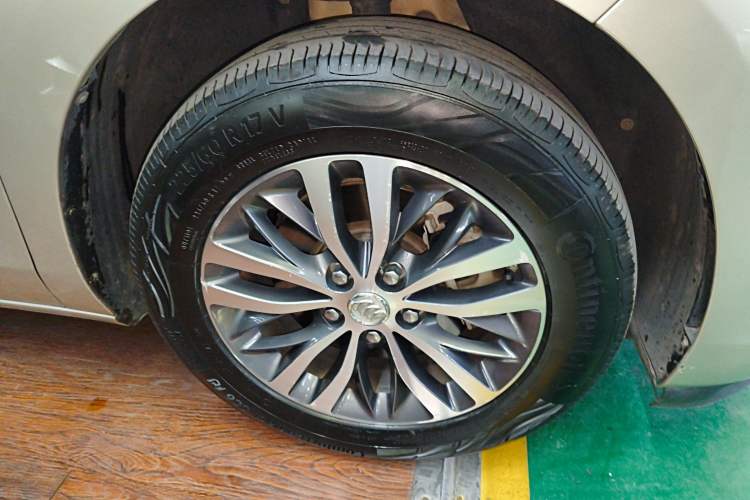 Used Buick GL8 2018 ES 28T Luxury Model China VI Standard
