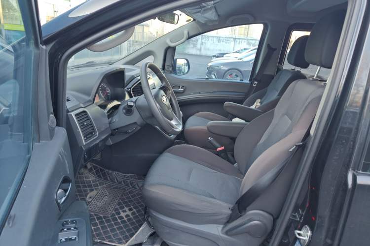 Used JAC Refine M4 2019 Business & Travel Series 2.0L Manual Speed Edition China VI Standard