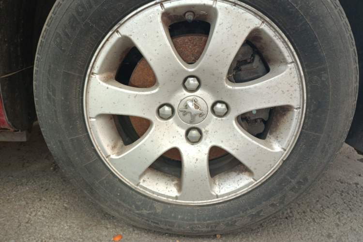 Used Peugeot 307 2010 Hatchback 1.6L Manual Comfort Edition Right Front Wheel Hub