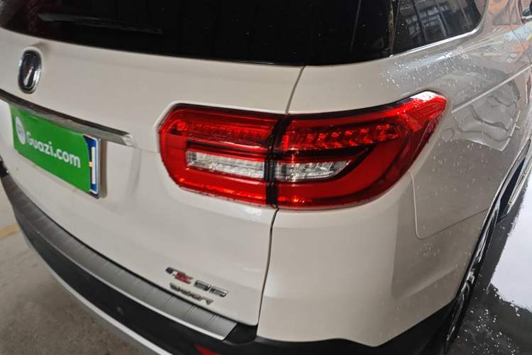 Used CHANGAN CS95 2017 2.0T Four-Wheel Drive SmartDrive Edition Right Rear Taillight