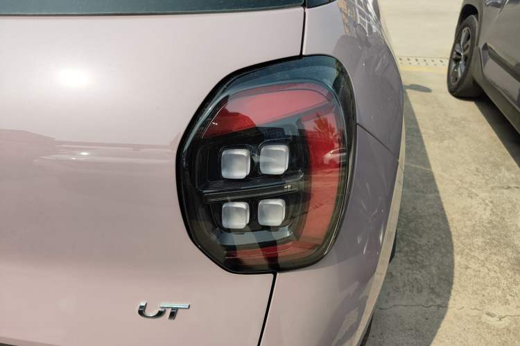 Used AION UT 2025 330 Starlight Edition Right Rear Taillight