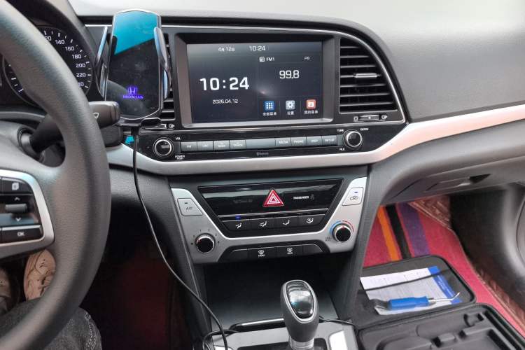 Used Hyundai Elantra (6th Generation / Lingdong) 2016 1.6L Automatic ZhiXuan – Elite Version Audio And AC Panel