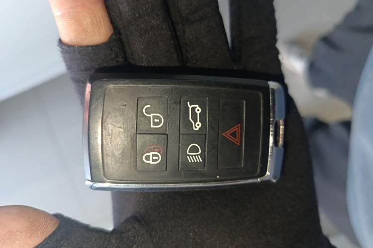 Used Land Rover Discovery Sport 2020 249 PS R-Dynamic Performance Edition