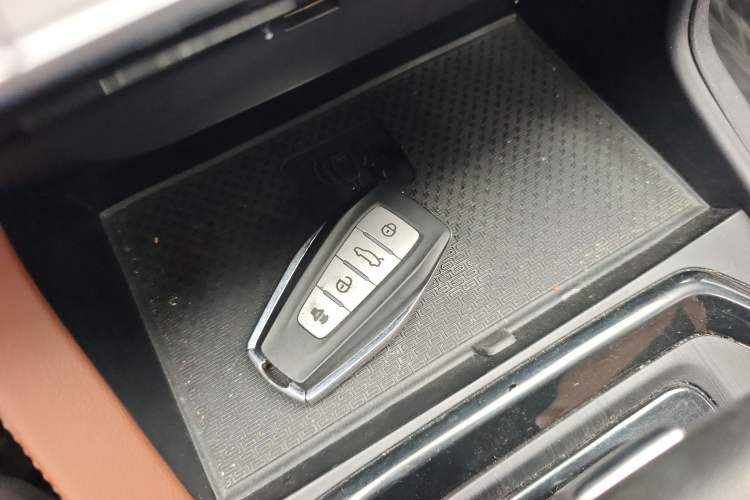 Used Geely Auto Vision X6 2021 PRO 1.4T Automatic Prestige Model