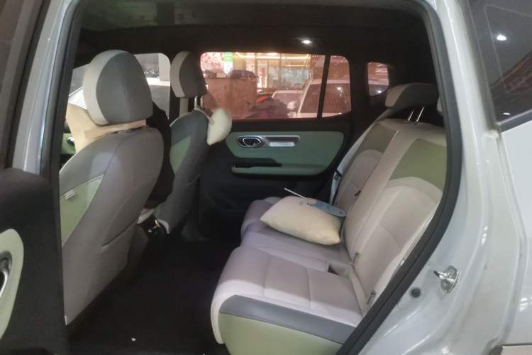 Used AION Y 2023 Plus 510 Smart Edition