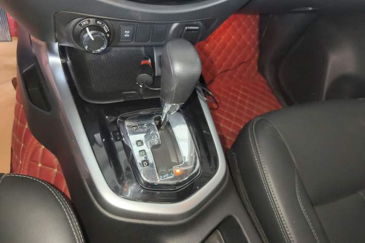 Used Nissan Terra 2020 2.5L XL Upper 4WD Automatic Four-Wheel Drive Luxury Edition Gear Lever
