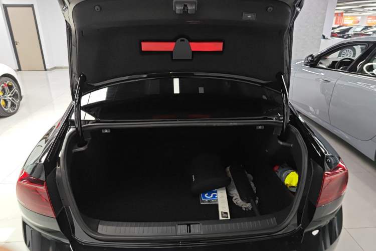 Used Volkswagen Magotan 2023 2 Million Units Commemorative Edition 330TSI DSG Luxury Version
