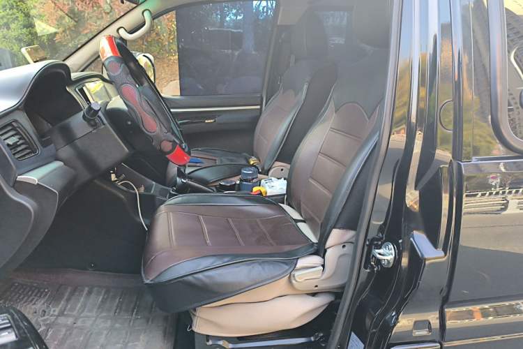 Used FORTHING Lingzhi 2022 M5L 1.6L Utility Model 7 Seats