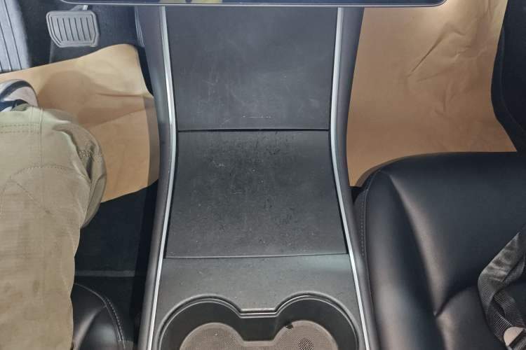 Used Tesla Model 3 2019 Long-Range Rear-Wheel-Drive Version