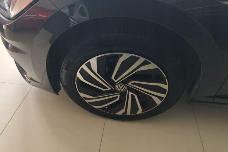 Used Volkswagen Sagitar 2021 200TSI DSG Excellence Edition Left Front Wheel Hub