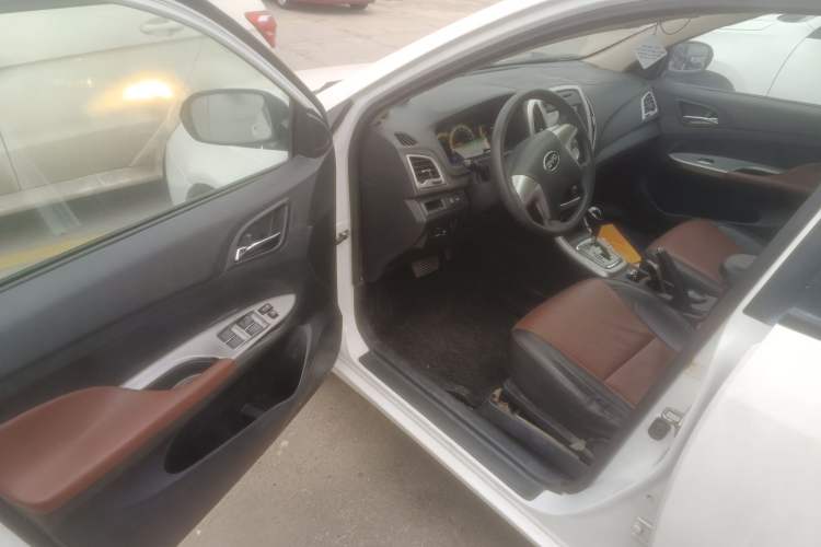 Used BYD F3 2015 Energy-Saving Edition 1.5L Automatic Luxury Model
