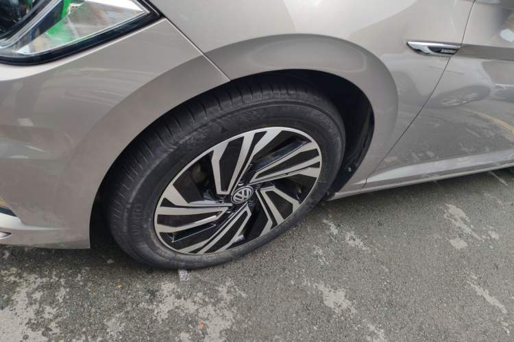 Used Volkswagen Sagitar 2022 280TSI DSG Flyover Edition Left Front Wheel Hub