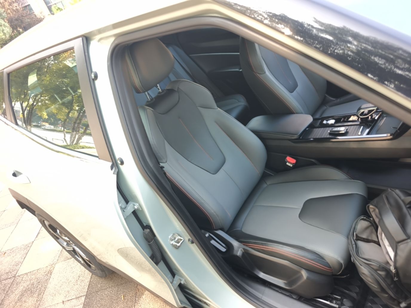Geely Auto Emgrand X7 Sport 2023 Boyue COOL 1.5TD Smart Connect+ — снимка 19