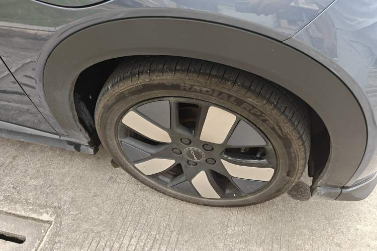 Used BYD Dolphin 2023 401km Knight Edition Right Front Wheel Hub