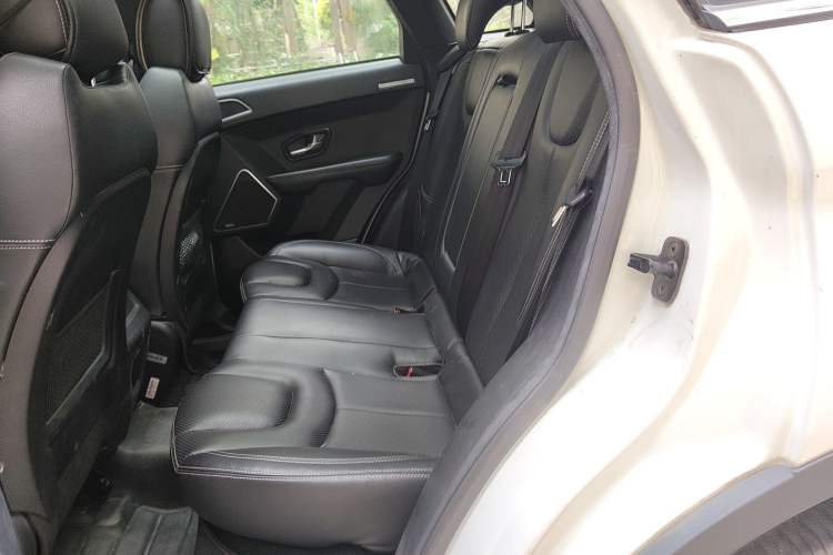 Used Land X7 2015 2.0T Panoramic Prestige Edition
