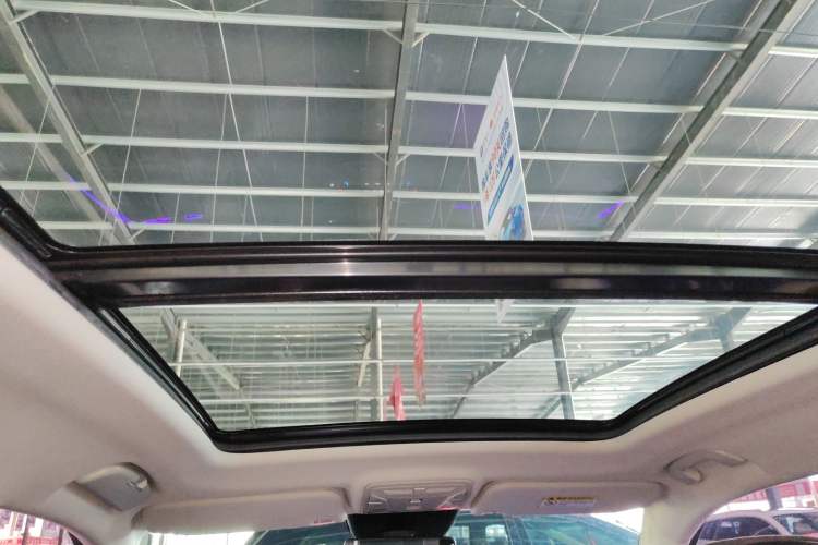 Used Hongqi HS5 2022 Revised Version 2.0T Smart Connect Flagship Edition
