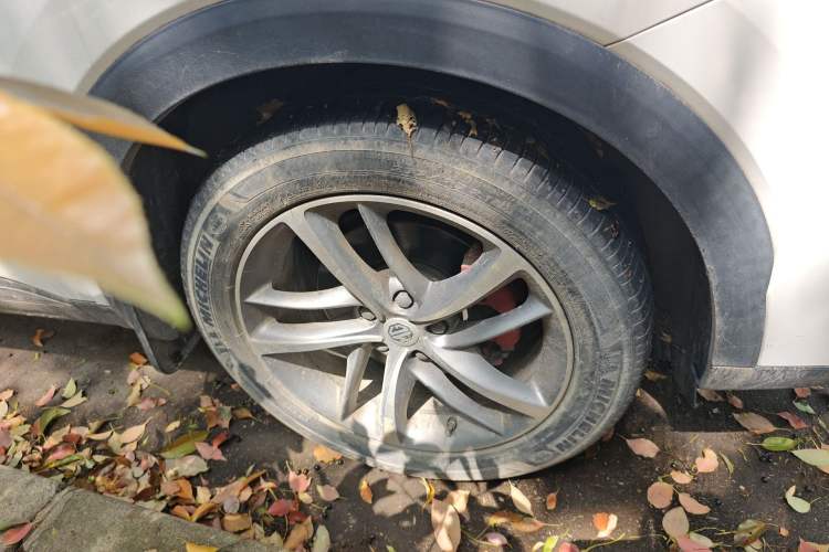 Used MG HS 2019 30T Automatic 2WD Trophy Supreme Edition China VI Standard
