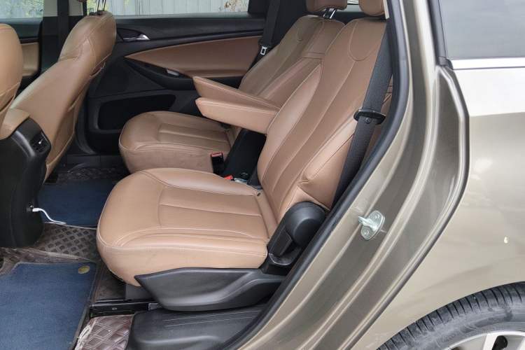 Used Buick GL6 2021 323T Mild Hybrid Connect Luxury Model
