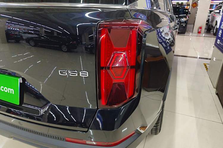 Used GAC Trumpchi GS8 2024 Linghang Series 2.0 TGDI Two-Wheel Drive Luxury Smart Connectivity Version
