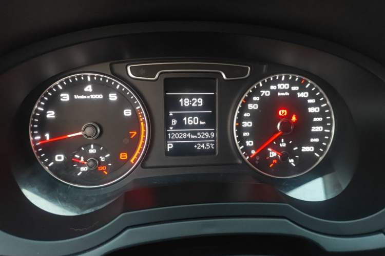 Used Audi Q3 2015 35 TFSI Comfort Model
