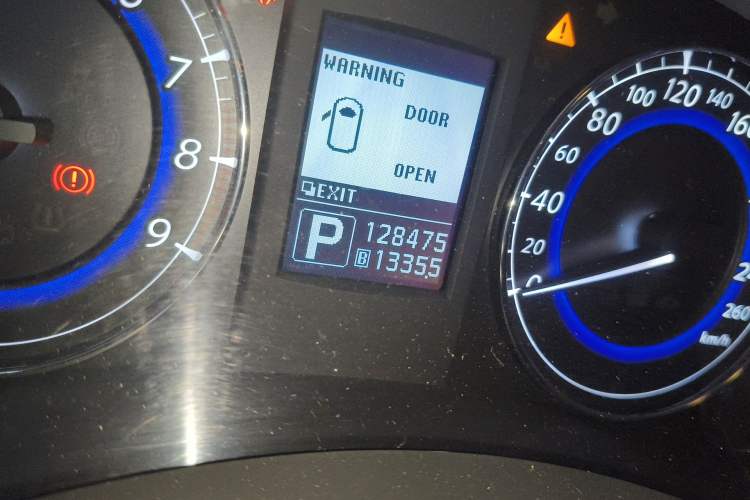 Used Infiniti QX50 2013 2.5L Two-Wheel-Drive Elegant Edition
