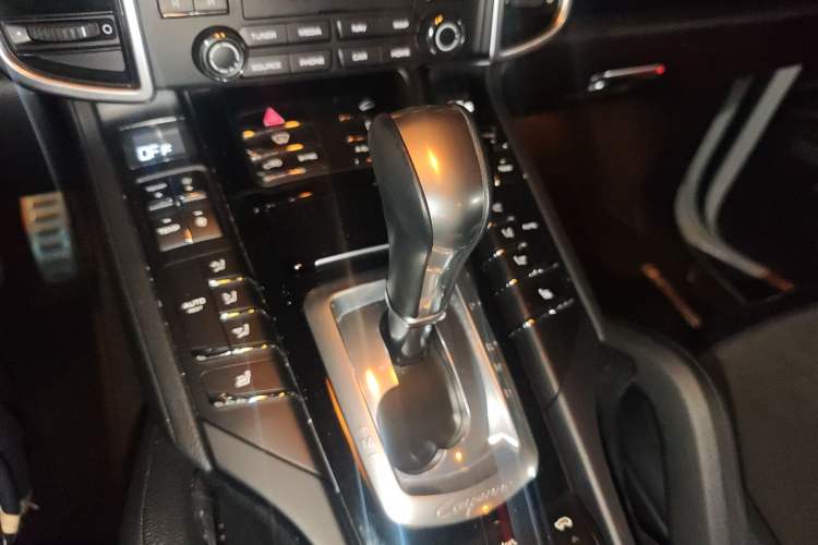 Used Porsche Cayenne 2016 Cayenne Platinum Edition 3.0T